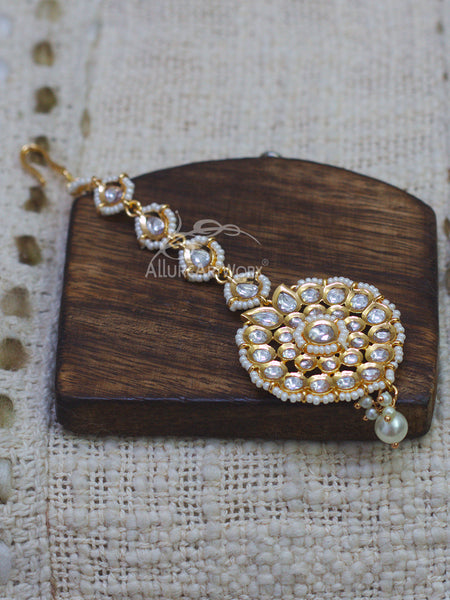 Kundan Maangtika