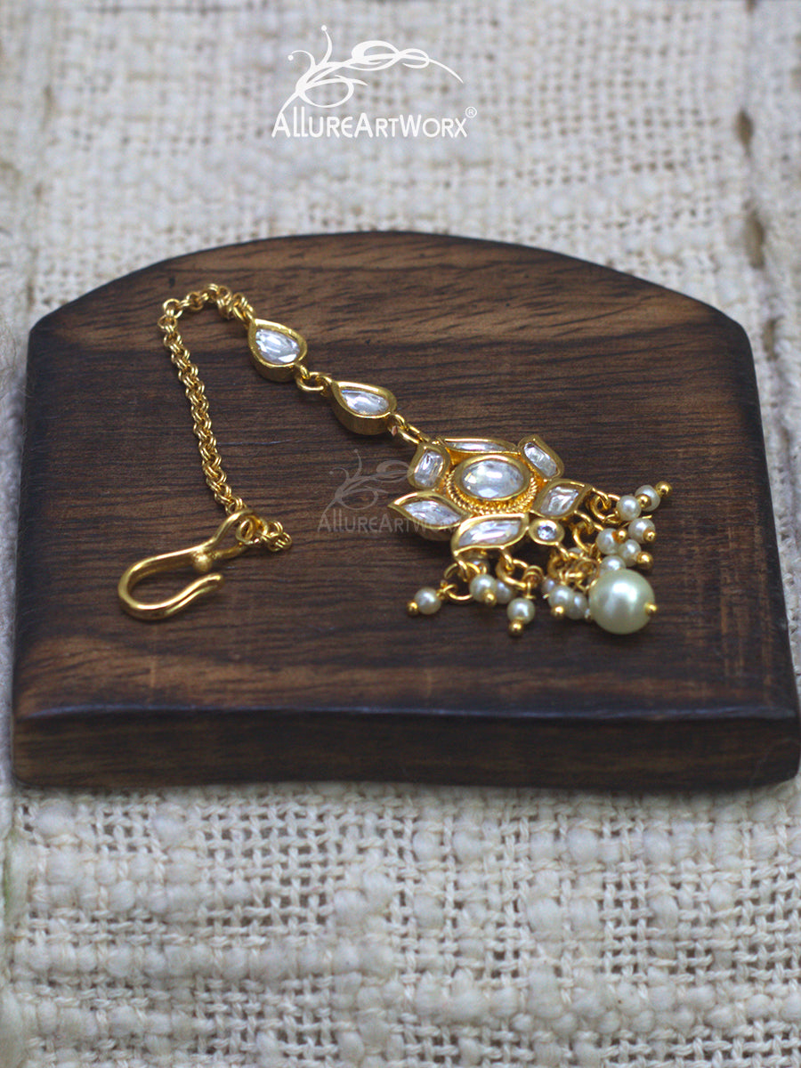 Kundan Maangtika